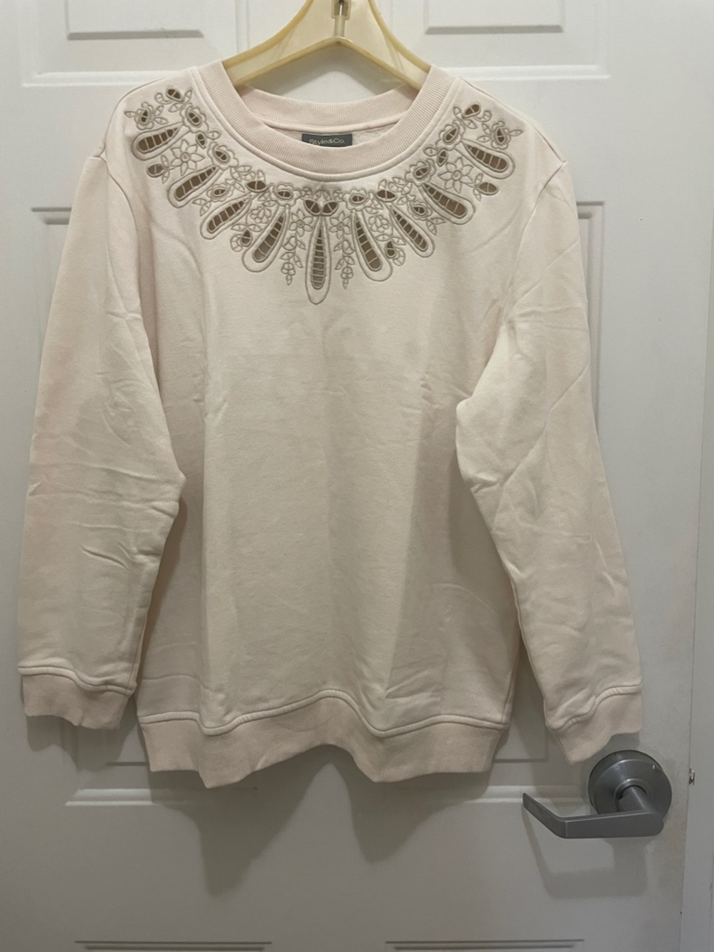 Style & Co. Size XL Cream Floral Cutwork Sweatshirt